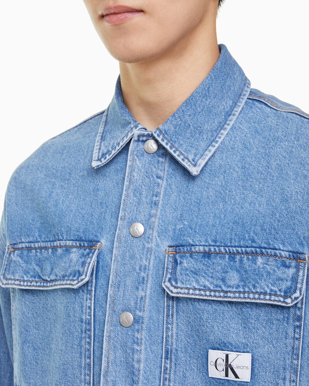 Buy 남성 박시 루즈핏 라이트블루 데님 셔츠 in color 028A CHALKY BLU