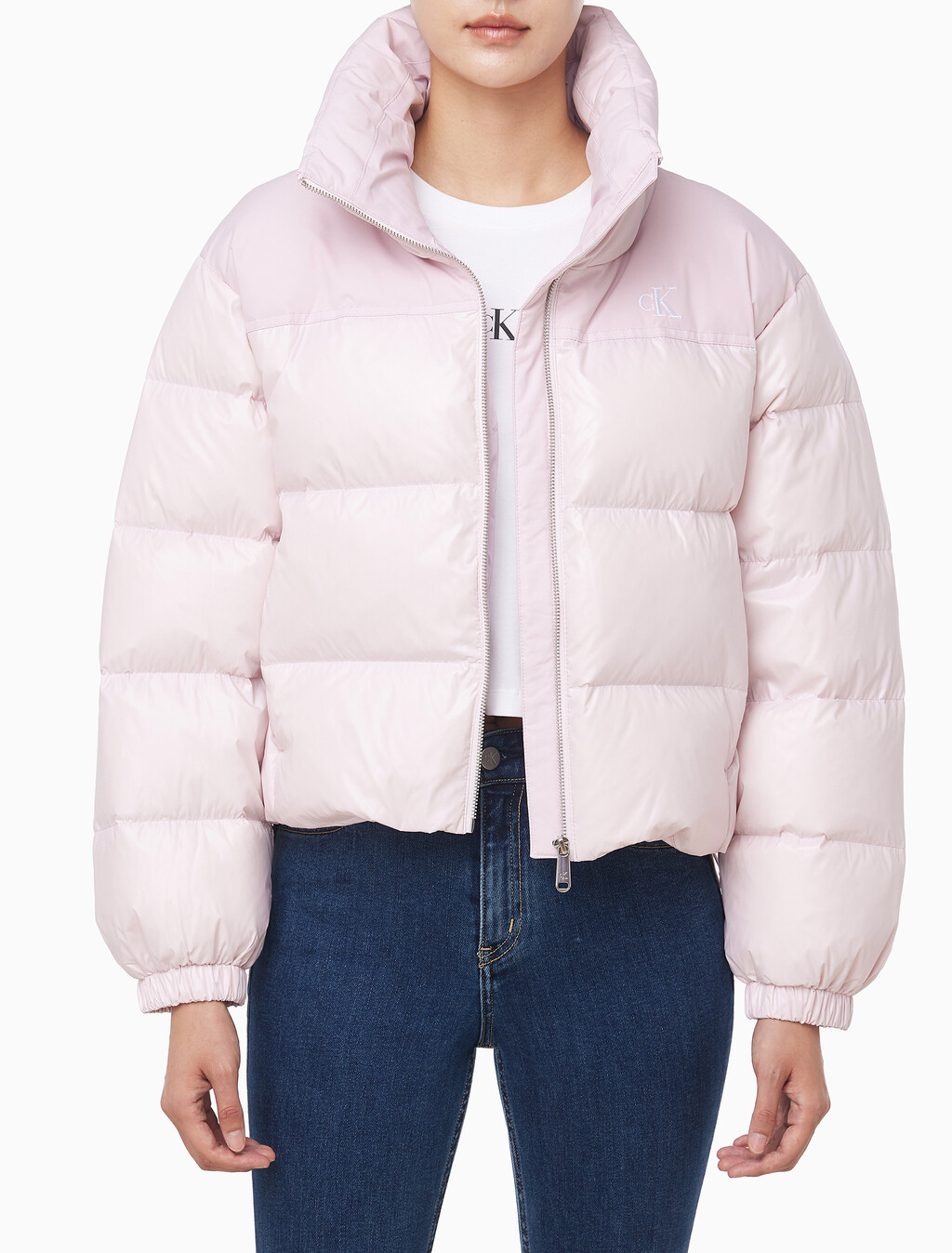 Buy 여성 매트 블라킹 샤인 다운 자켓 in color Pink