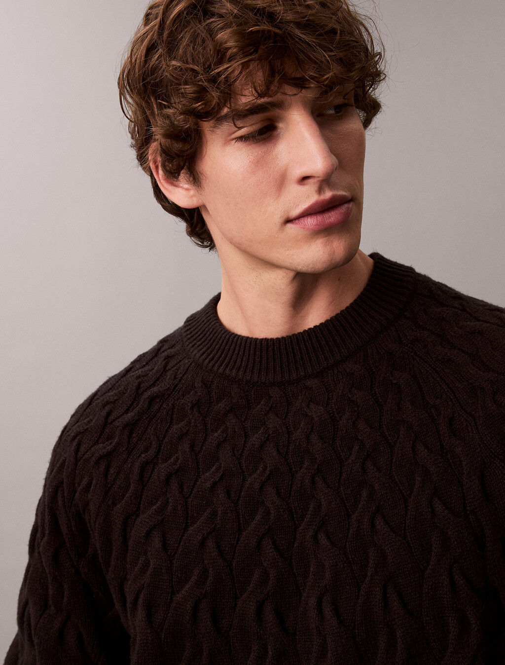 Buy 남성 램스울 블랜드 케이블 크루넥 스웨터 in color BLACK