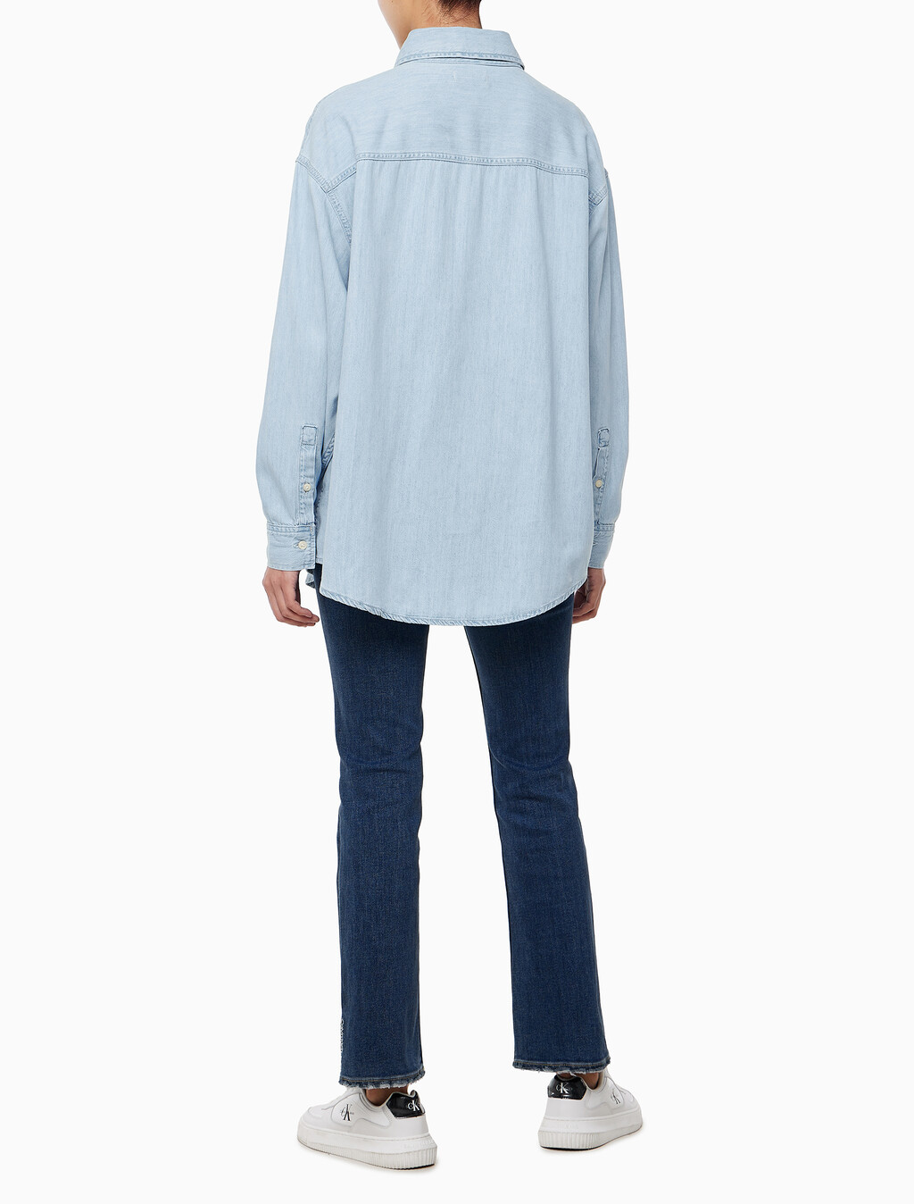 Buy 여성 오버사이즈 롱슬리브 데님 셔츠 in color CHALKY BLUE