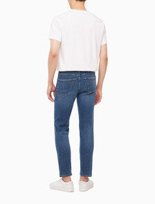 Buy 남성 슬림핏 스트레이트 크롭 데님 in color BLUE BLACK HANGER LOOP