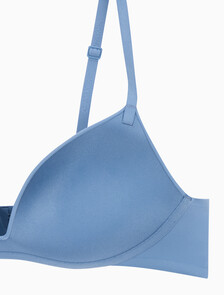 Buy 여성 퍼펙틀리 핏 와이어프리 푸쉬업 in color BLUE