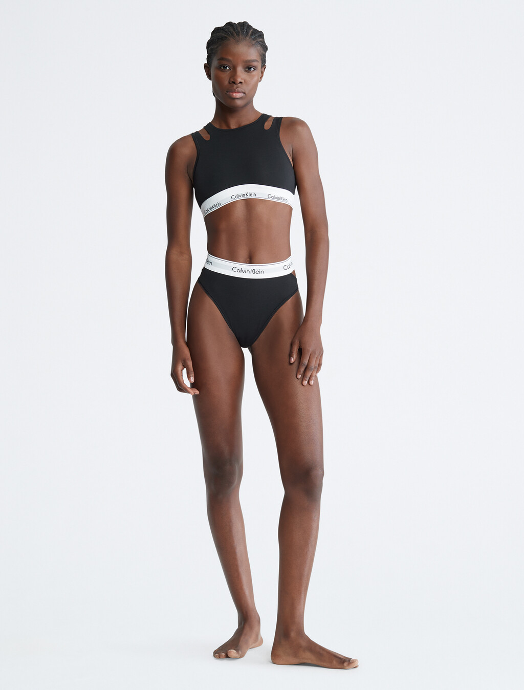 Buy 여성 모던 코튼 디컨스트럭티드 비키니 팬티 in color BLACK