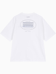 Buy 릴렉스드핏 16S 프론트백 빌딩 티 in color BRIGHT WHITE