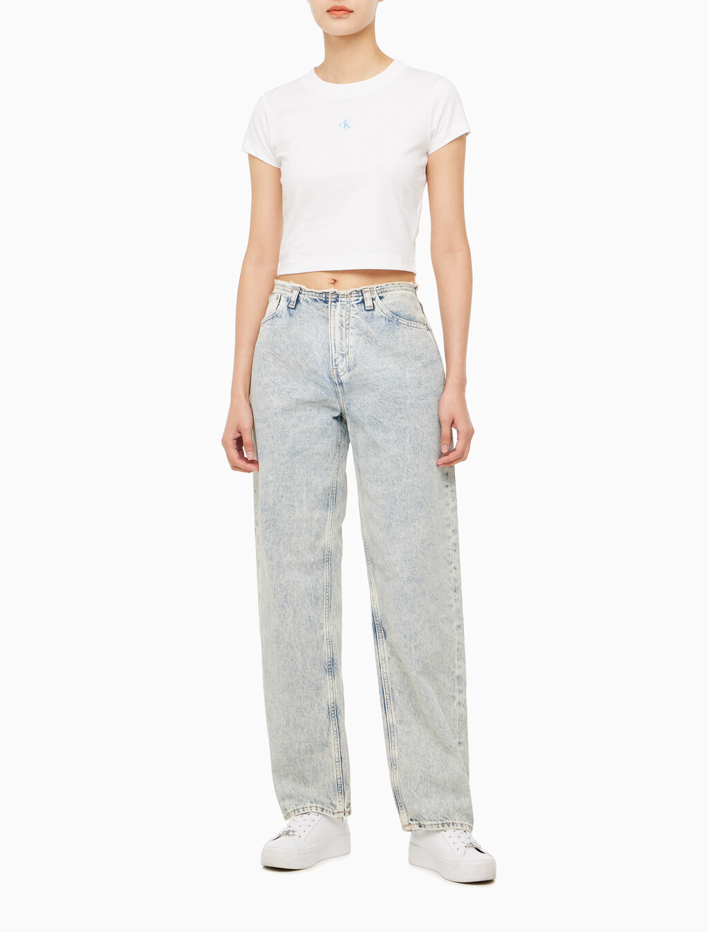 Buy 여성 90's 스트레이트핏 라이트블루 데님 in color CHALKY BLUE