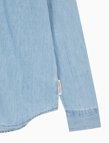 Buy 여성 롱슬리브 클래식 샴브레이 셔츠 in color LIGHT BLUE