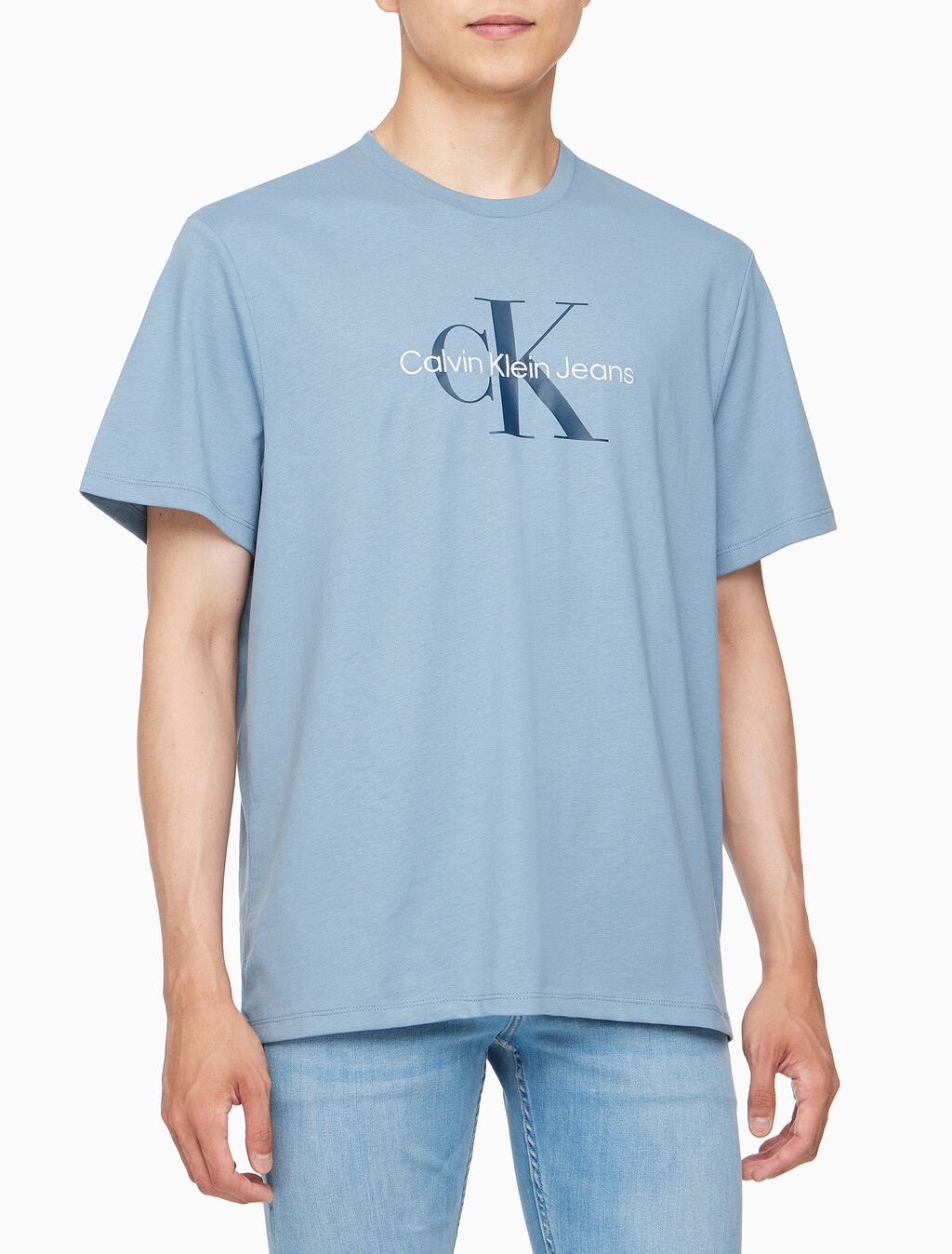 Buy 남성 레귤러핏 히어로 모노그램 로고 반팔 티셔츠 in color BLUE