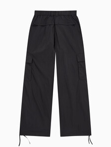 Buy 여성 루즈 카고팬츠 in color CK BLACK