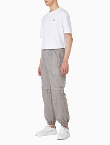 Buy 남성 매쉬 집오프 나일론 카고 팬츠 in color MOURNING DOVE