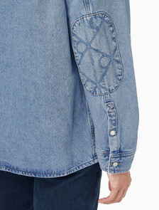 Buy 남성 90s 레귤러 핏 라이트블루스톤 워시 긴팔 데님 셔츠 in color Light blue