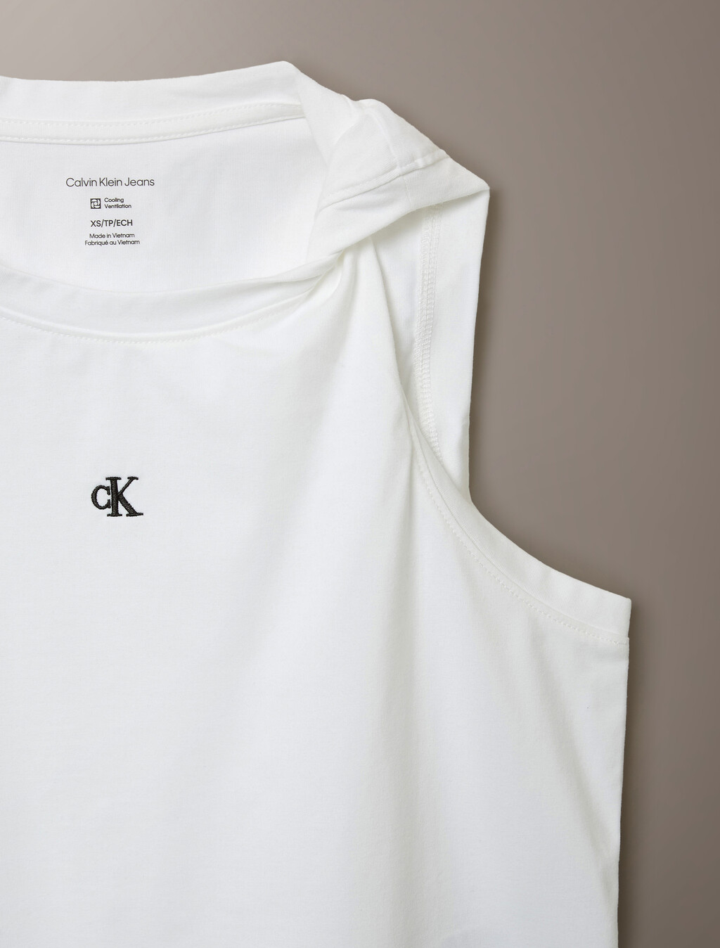 Buy 여성 쿨링 저지 트위스트 숄더 탱크 in color BRIGHT WHITE