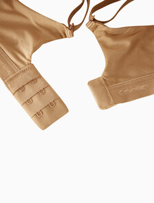 Buy 여성 폼투바디 브라렛 in color SANDALWOOD