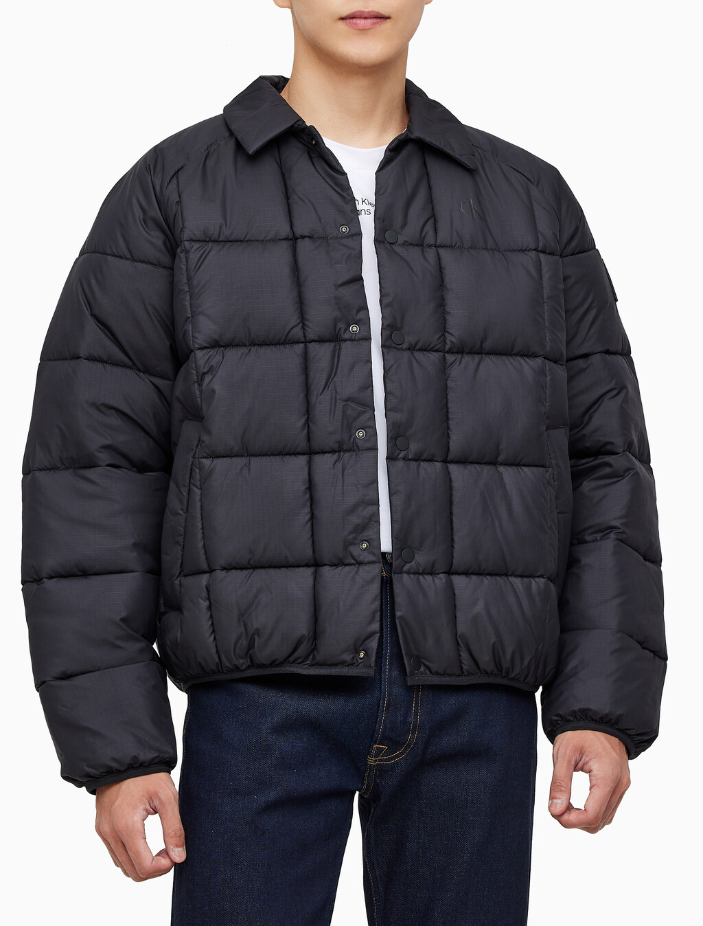 Buy 남성 프리미엄 라인 에센셜 패디드 오버셔츠 in color CK BLACK