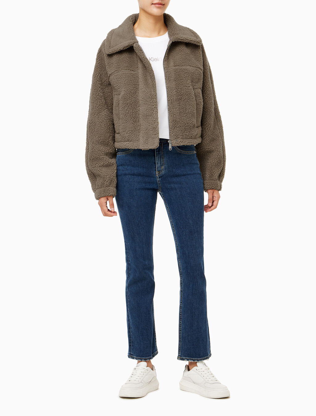 Buy 여성 서모 리지스턴스 셰르파 자켓 in color KHAKI