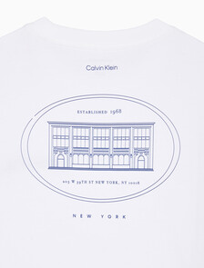 Buy 릴렉스드핏 16S 프론트백 빌딩 티 in color BRIGHT WHITE