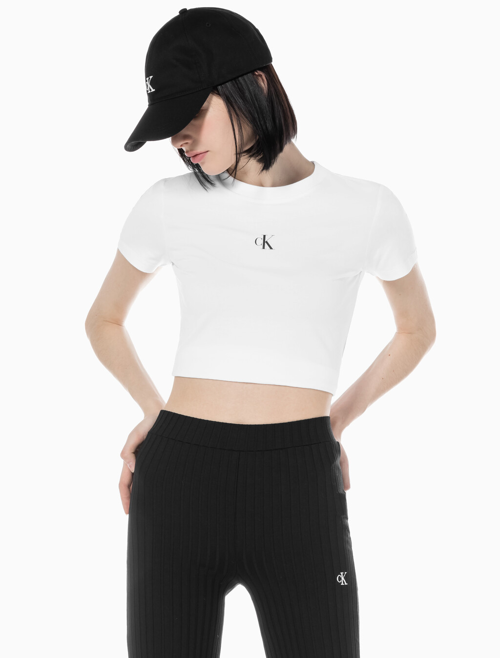 Buy 여성 슬림핏 베이비 크롭 반팔 티셔츠 in color BRIGHT WHITE