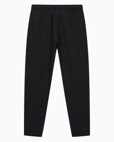 Buy 남성 레귤러 핏 에센셜 하이 스트레치 기능성 우븐 팬츠 in color BLACK