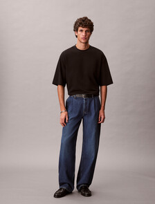 Buy 릴렉스드 핏 쿨링 피크 엠보스드 티 in color BLACK