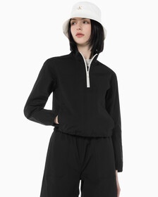 Buy 여성 CK 애슬레틱 레귤러 핏 기능성 반집업 아노락 in color BLACK