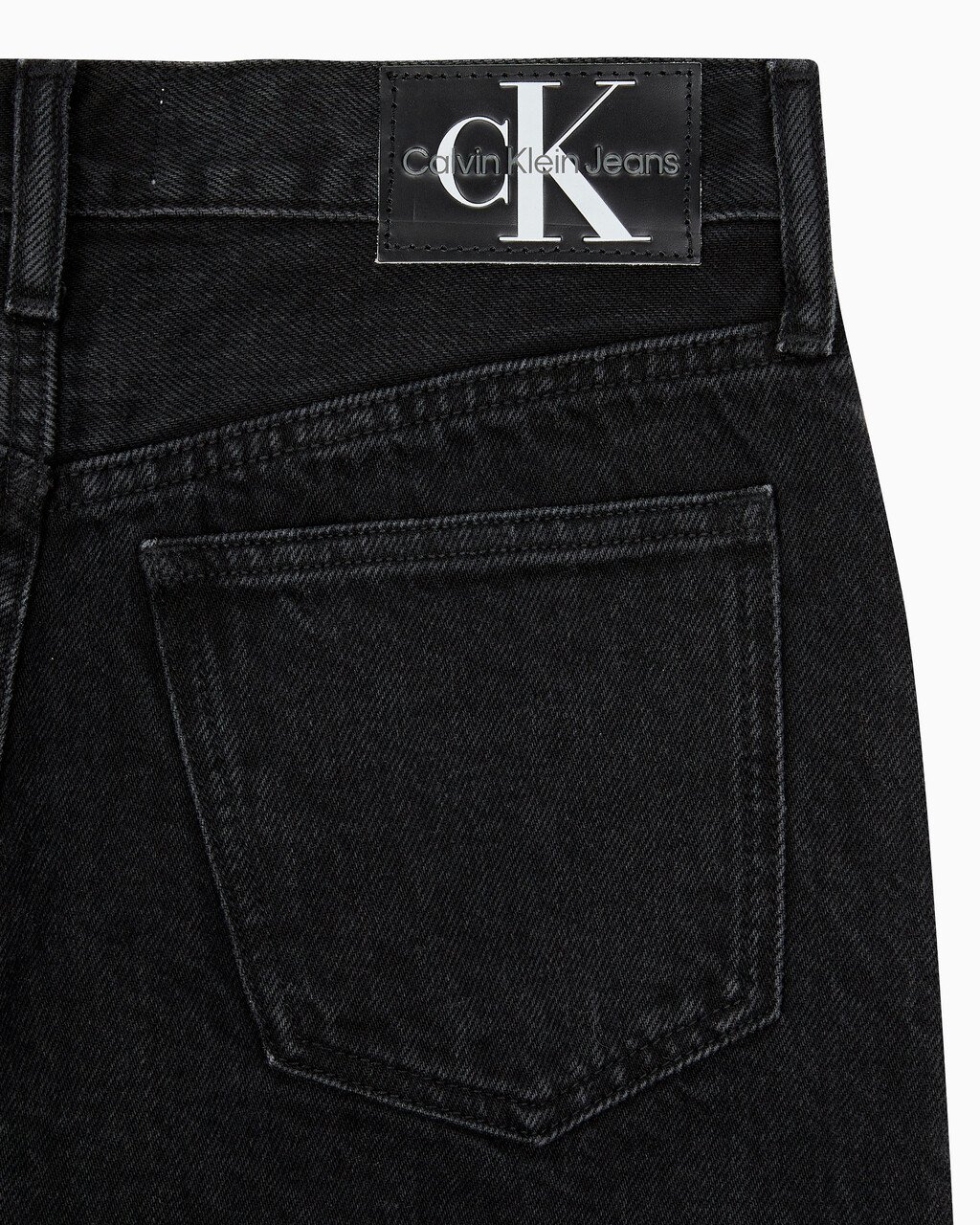 Buy 여성 하이라이즈 스트레이트핏 워시드 블랙 서스테이너블 데님 in color WASHED BLACK LOGO LACE