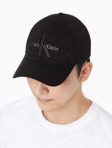 Buy 남녀공용  라지 레이어드 모노그램 자수 로고 볼캡 in color BLACK