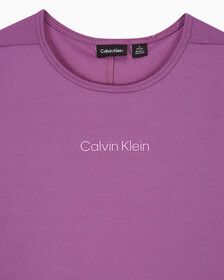 Buy 여성 박시 핏 에센셜 기능성 반팔 티셔츠 in color AMETHYST