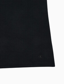 Buy 여성 코튼 컨투어 립 크루넥 반팔 티셔츠 in color BLACK BEAUTY