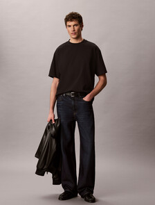 Buy 릴렉스드핏 쿨링 저지 모노로고 티 in color BLACK