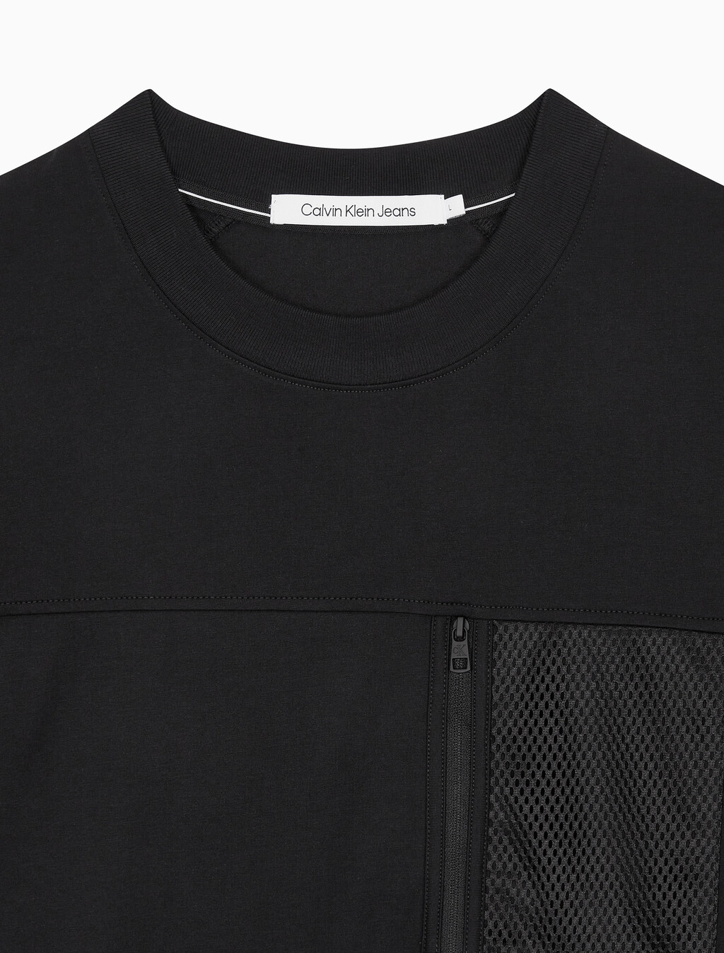 Buy 남성 릴렉스핏 기능성 포켓 반팔 티셔츠 in color CK BLACK