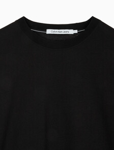 Buy 남성 릴렉스핏 모던 메탈 로고 반팔 티셔츠 in color CK BLACK