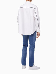 Buy 남성 릴렉스핏 파이핑 로고 옥스포드 셔츠 in color BRIGHT WHITE