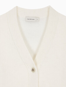 Buy 여성 플러피 얀 스웨터 가디건 in color WHITE