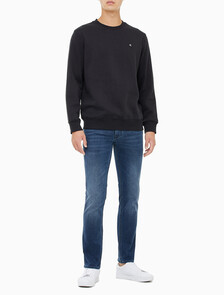 Buy 남성 레귤러핏 CK 뱃지 로고 기모 스웨트셔츠 in color CK BLACK