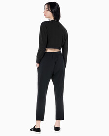 Buy 여성 레귤러 핏 에센셜 하이 스트레치 우븐 팬츠 in color BLACK