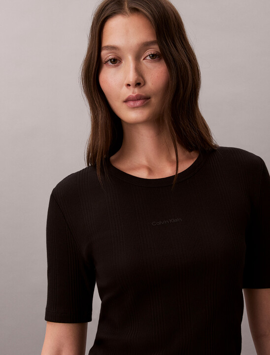 여성 립 나노 로고 체크 탑