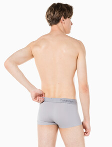 Buy 남성 에어 에프엑스 테크 마이크로 로우 라이즈 드로즈 in color SLEEK SILVER