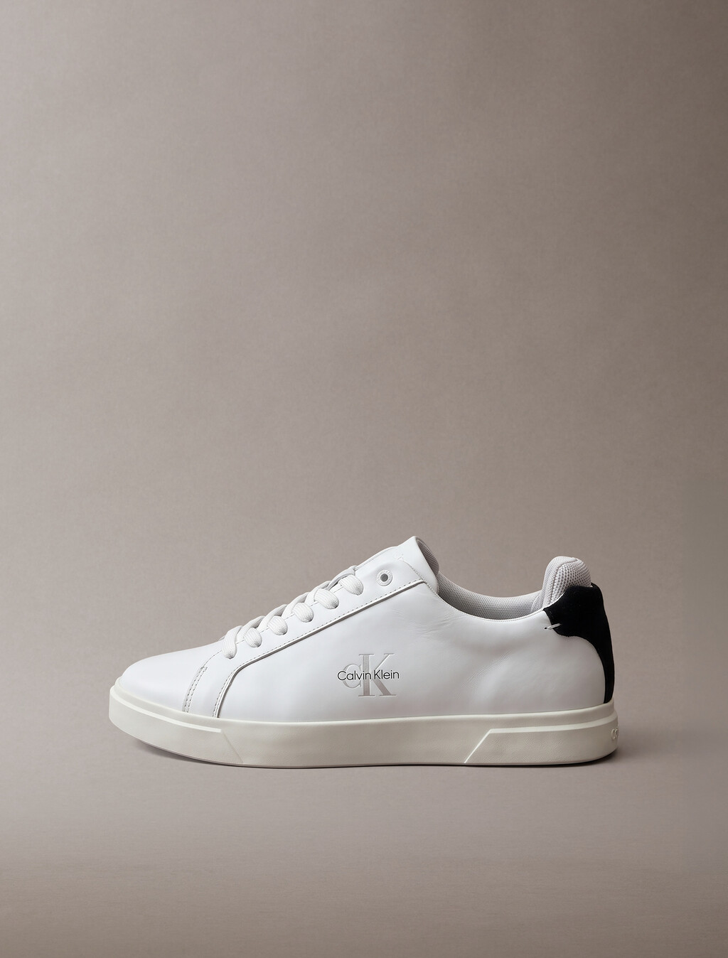 Buy 여성 로우 프로파일 컵솔 더블 벨크로 스니커즈 in color Bright White/Fudge/Grey Lilac