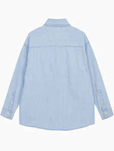 Buy 여성 오버사이즈 롱슬리브 데님 셔츠 in color CHALKY BLUE