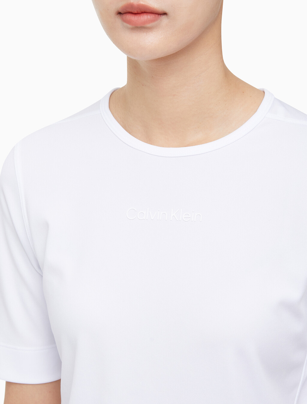 Buy 여성 박시 핏 에센셜 기능성 반팔 티셔츠 in color BRIGHT WHITE