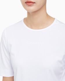 Buy 여성 박시 핏 에센셜 기능성 반팔 티셔츠 in color BRIGHT WHITE