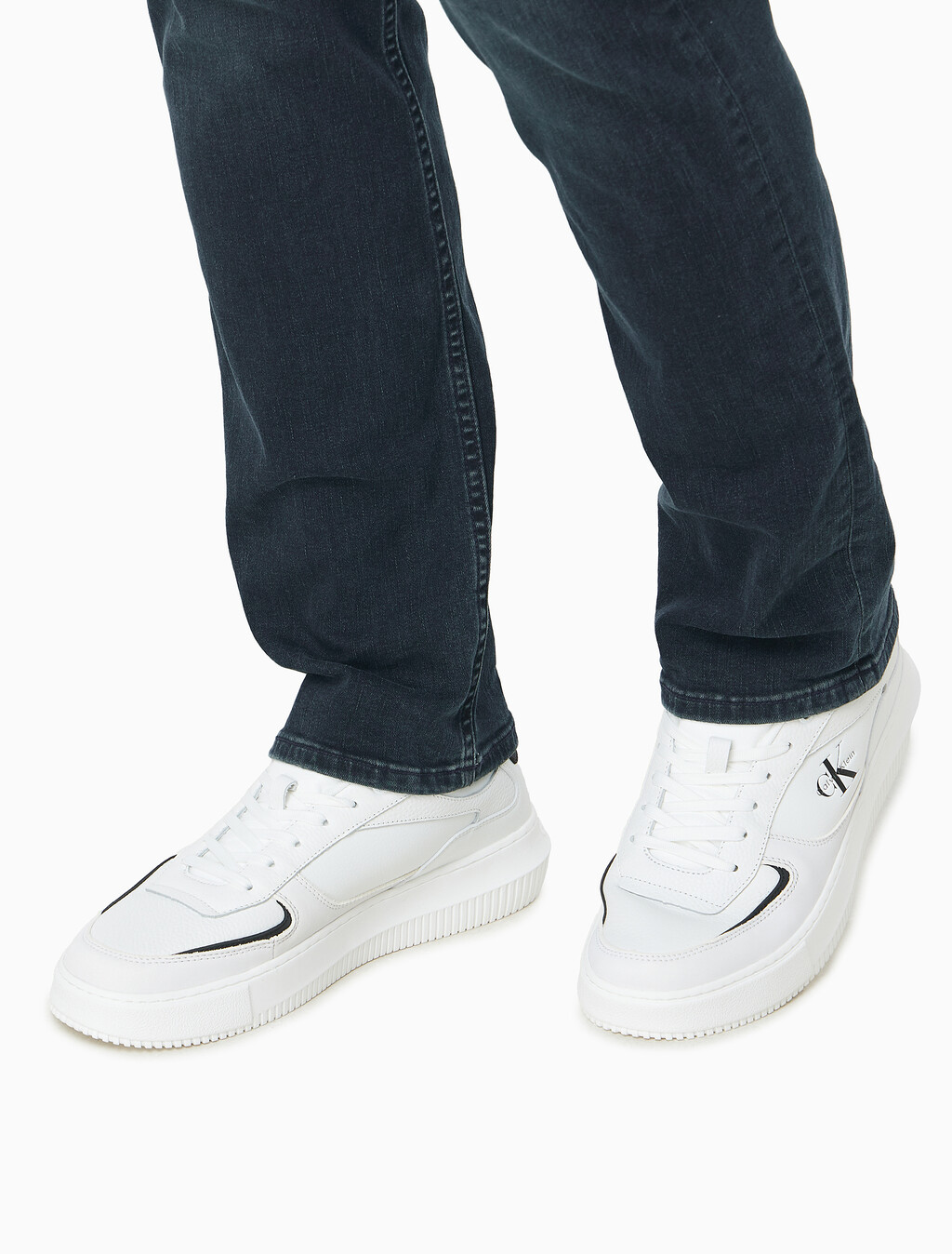 Buy 남성 말모메타 청키 컵솔 레더 in color WHITE