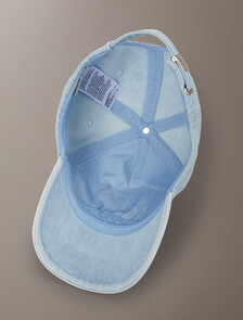 Buy 남녀공용 CKJ 스몰 모노그램 시즈널 로고 데님 볼캡 in color LIGHT BLUE